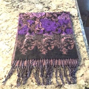 CROFT & BARROW Woman’s Black Purple Scarf